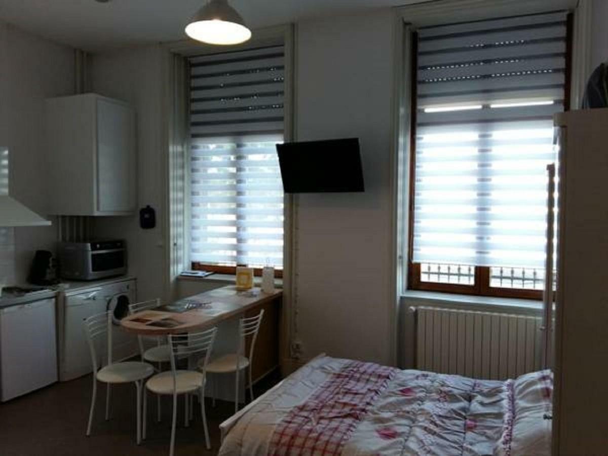 Апартаменты Studio De Charme Au Pied De La Gare Кольмар Экстерьер фото